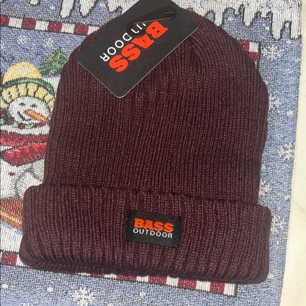 NWT Bass outdoor Burgundy Beanie